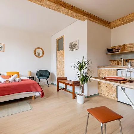 Apartment Quiet Architect-designed Studio *