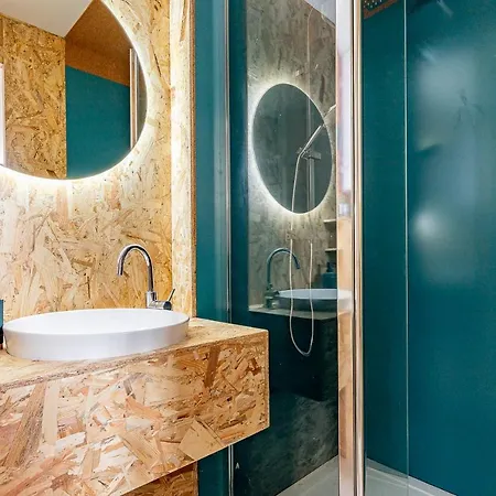 Quiet Architect-designed Studio Apartamento